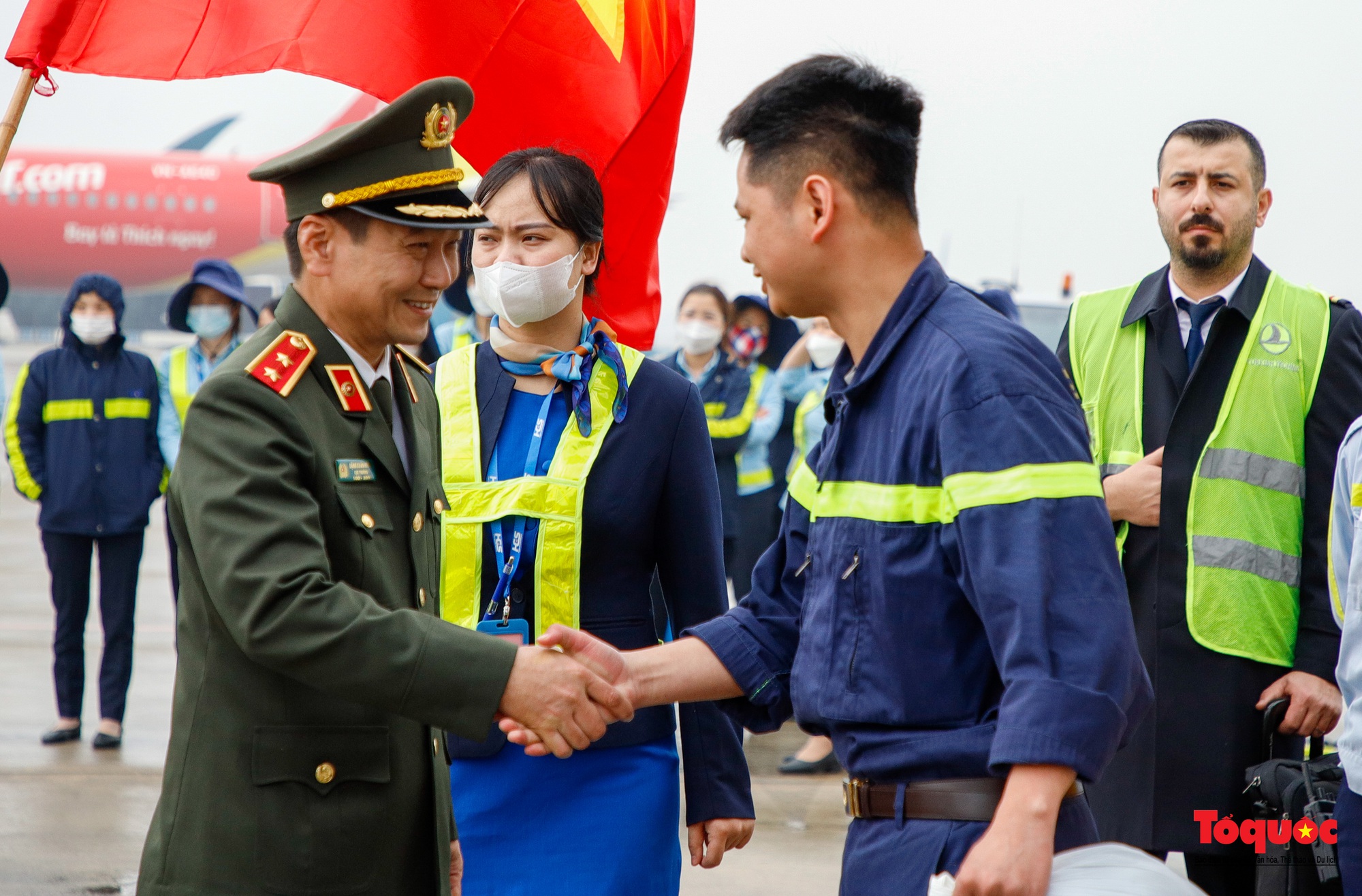 Hoàn thành xuất sắc nhiệm vụ CHCN tại Thổ Nhĩ Kỳ, Đoàn cứu hộ của Bộ Công an đã về tới Hà Nội - Ảnh 2.