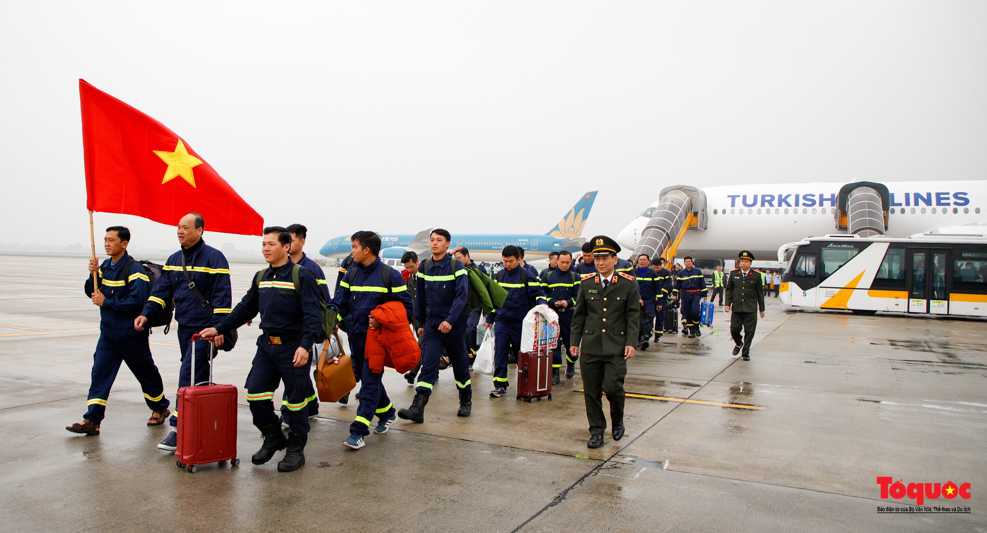 Hoàn thành xuất sắc nhiệm vụ CHCN tại Thổ Nhĩ Kỳ, Đoàn cứu hộ của Bộ Công an đã về tới Hà Nội - Ảnh 4.