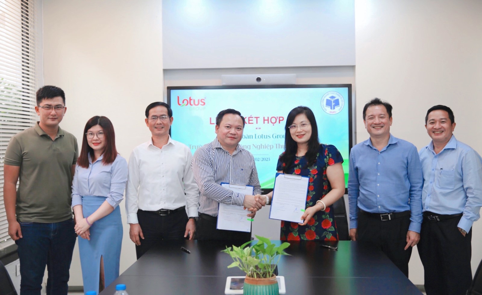 HUFI ký kết hợp tác với Tập đoàn Lotus Group về việc phát triển sản phẩm Cơm Ăn Liền - Ảnh 2.
