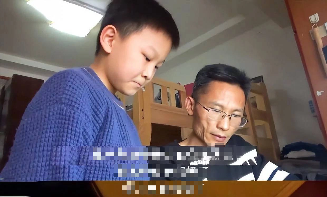 Ông bố giúp con trai 10 tuổi kiếm 5 triệu đầu tiên trong đời gây bão MXH – Ai nghe cũng tấm tắc khen! - Ảnh 1. Ông bố giúp con trai 10 tuổi kiếm 5 triệu đầu tiên trong đời gây bão MXH – Ai nghe cũng tấm tắc khen! - Ảnh 1.