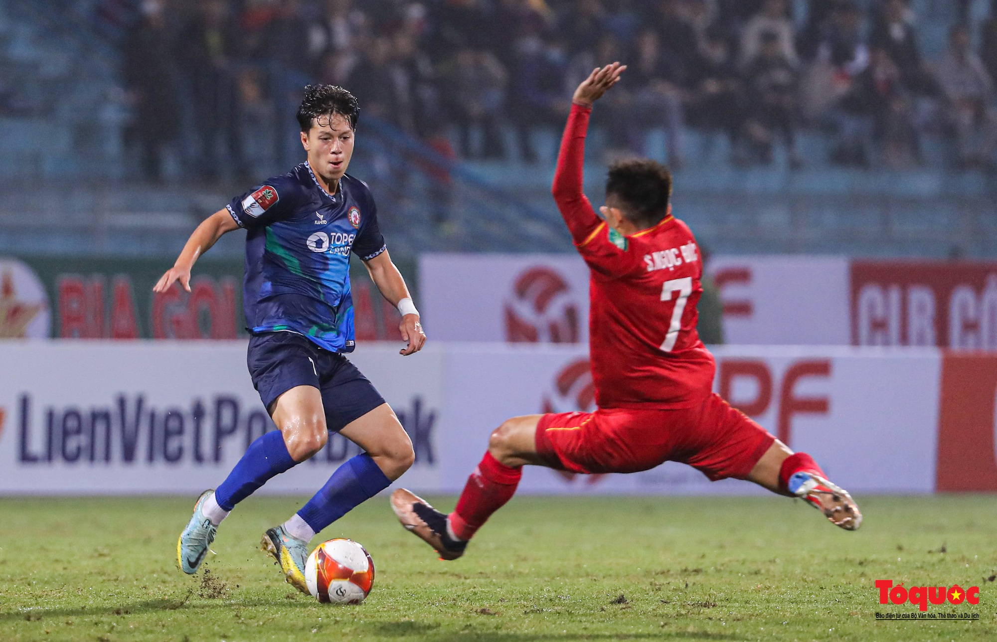 Công an Hà Nội có chiến thắng 5 sao trước Topeland Bình Định trong ngày trở lại V-League - Ảnh 13.