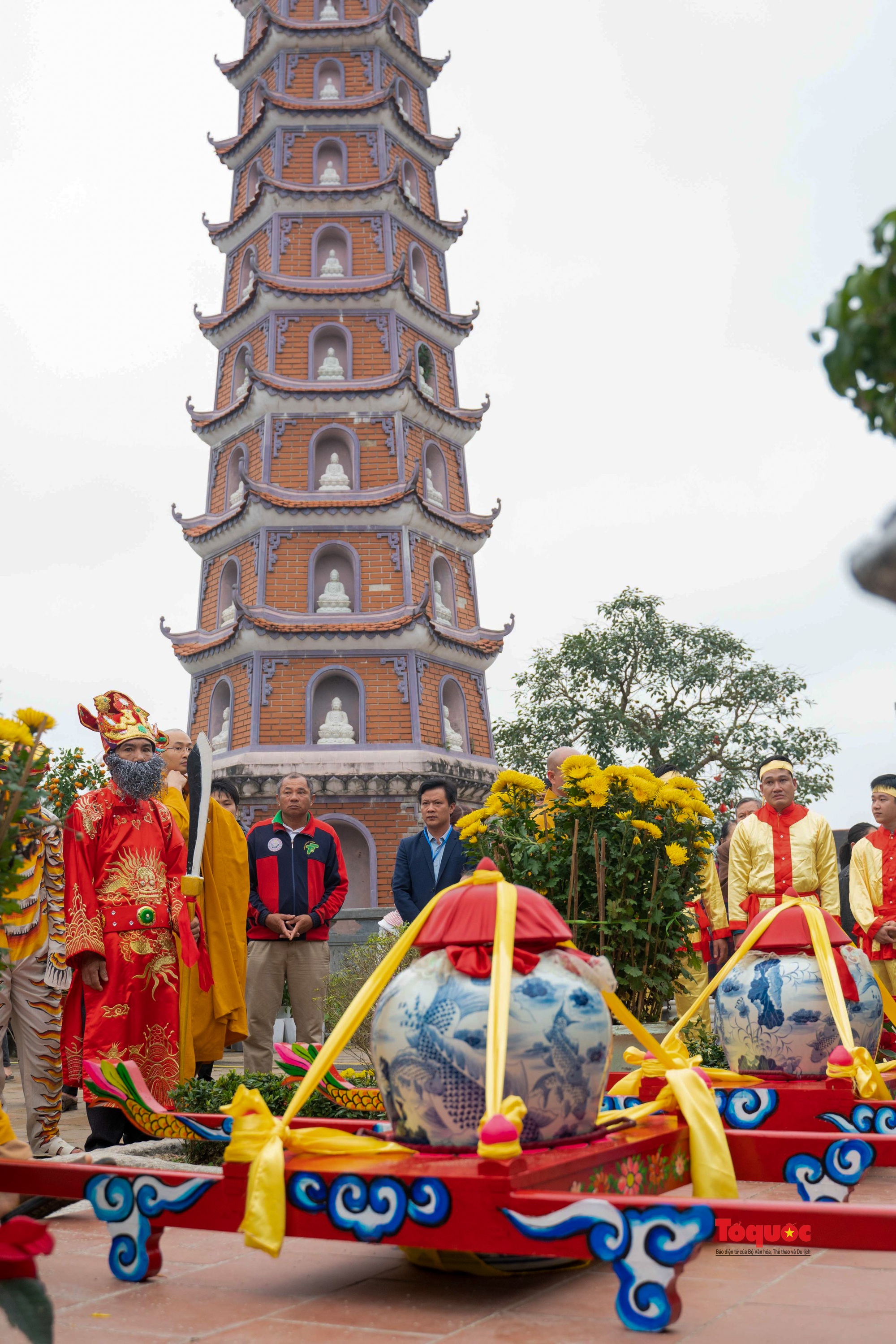 Độc đáo lễ Rước nước ở ngôi chùa hơn 700 tuổi tại Quảng Bình - Ảnh 10.
