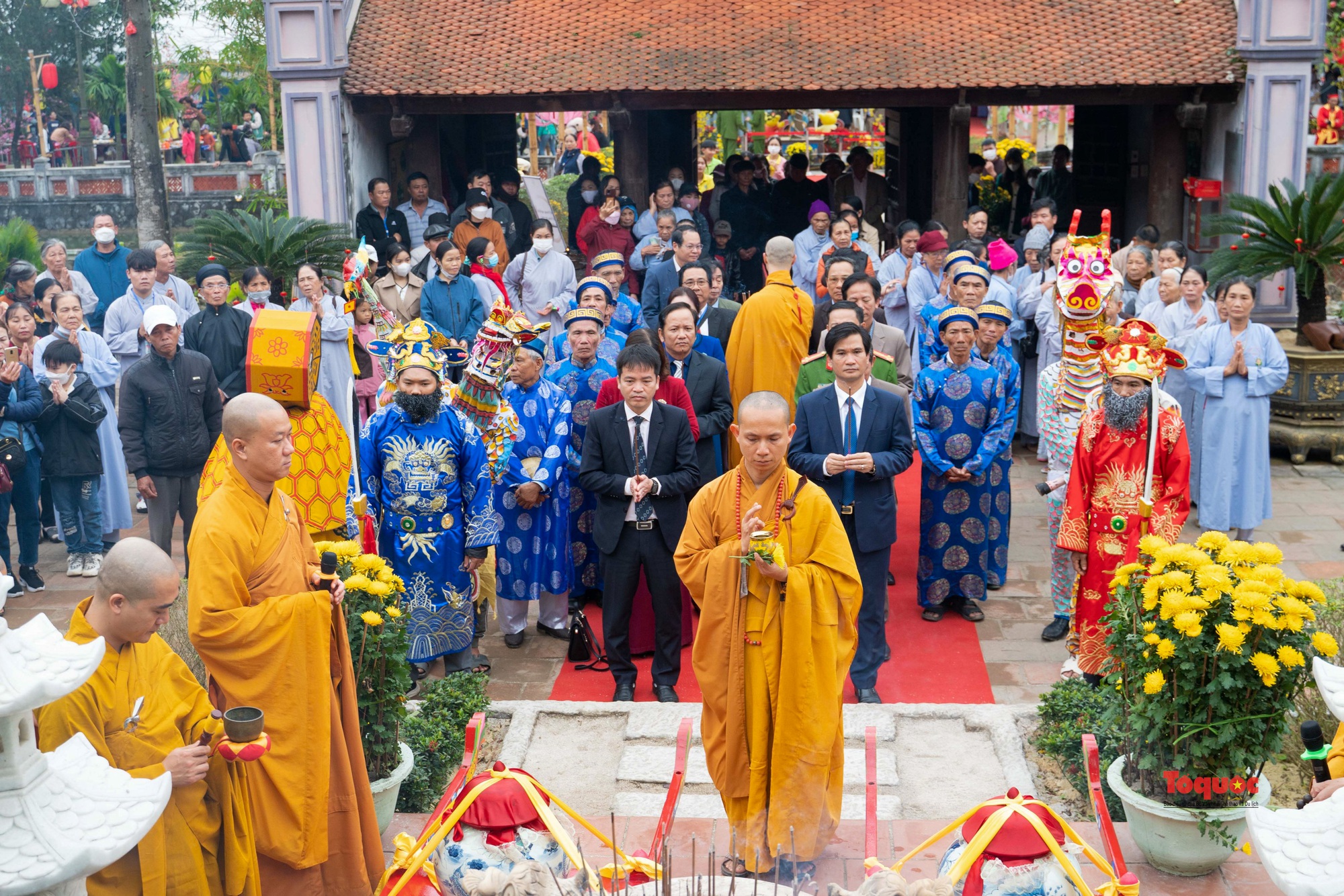 Độc đáo lễ Rước nước ở ngôi chùa hơn 700 tuổi tại Quảng Bình - Ảnh 12.