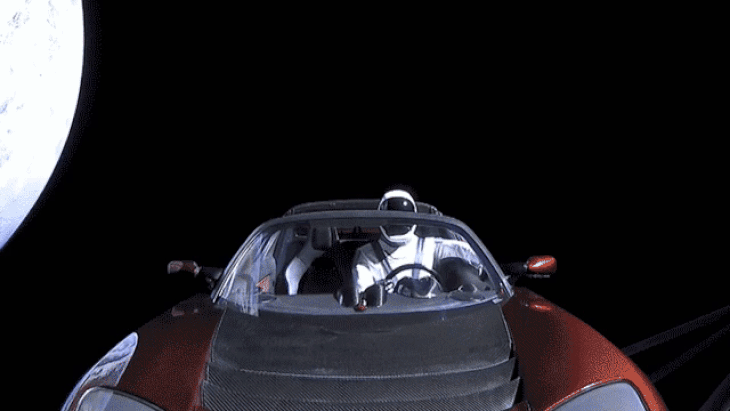 Chiếc xe Tesla từng được Elon Musk phóng lên vũ trụ tròn 5 năm trước giờ đang lưu lạc nơi đâu? - Ảnh 1.