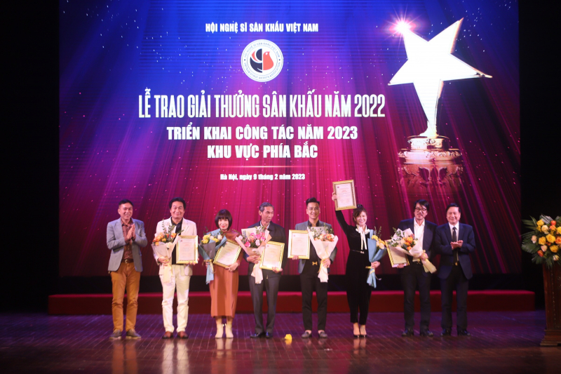 Giải thưởng sân khấu năm 2022 trao 4 giải A cho các vở diễn xuất sắc  - Ảnh 2.