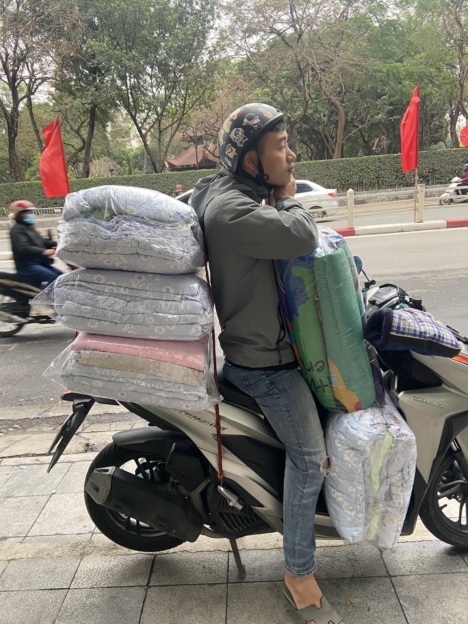 Dịch vụ giặt sấy hỏa tốc lên ngôi, nhiều người kiếm tiền triệu nhờ tận dụng “đồ nhà” - Ảnh 3. Dịch vụ giặt sấy hỏa tốc lên ngôi, nhiều người kiếm tiền triệu nhờ tận dụng “đồ nhà” - Ảnh 3.