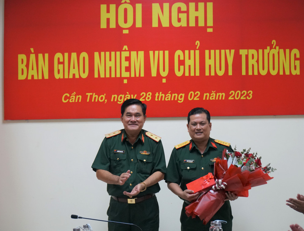 Bổ nhiệm Đại tá Chiêm Thống Nhất giữ chức Phó Tư lệnh kiêm Tham mưu trưởng Quân khu 9 - Ảnh 2.