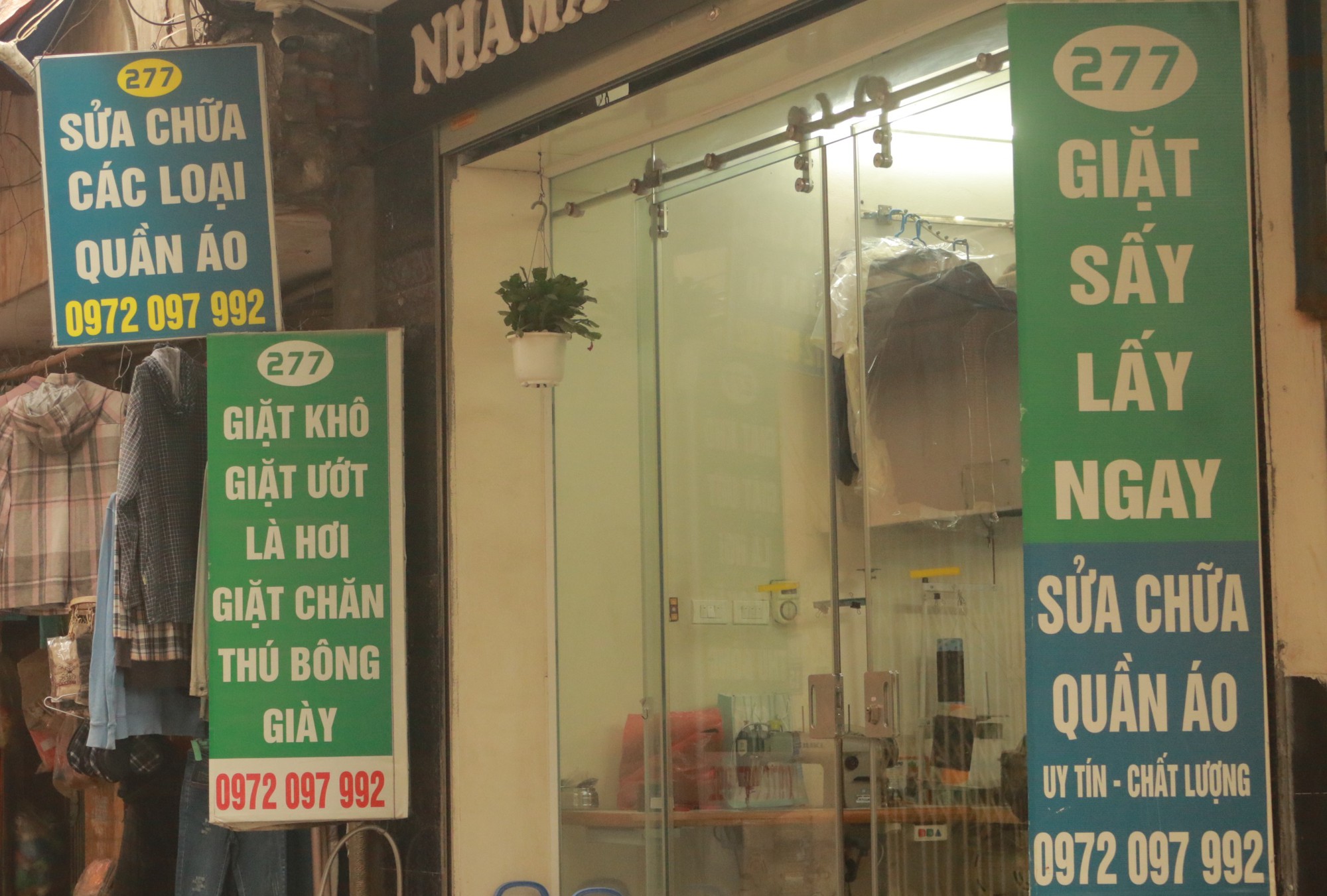 Dịch vụ giặt sấy hỏa tốc lên ngôi, nhiều người kiếm tiền triệu nhờ tận dụng “đồ nhà” - Ảnh 1. Dịch vụ giặt sấy hỏa tốc lên ngôi, nhiều người kiếm tiền triệu nhờ tận dụng “đồ nhà” - Ảnh 1.