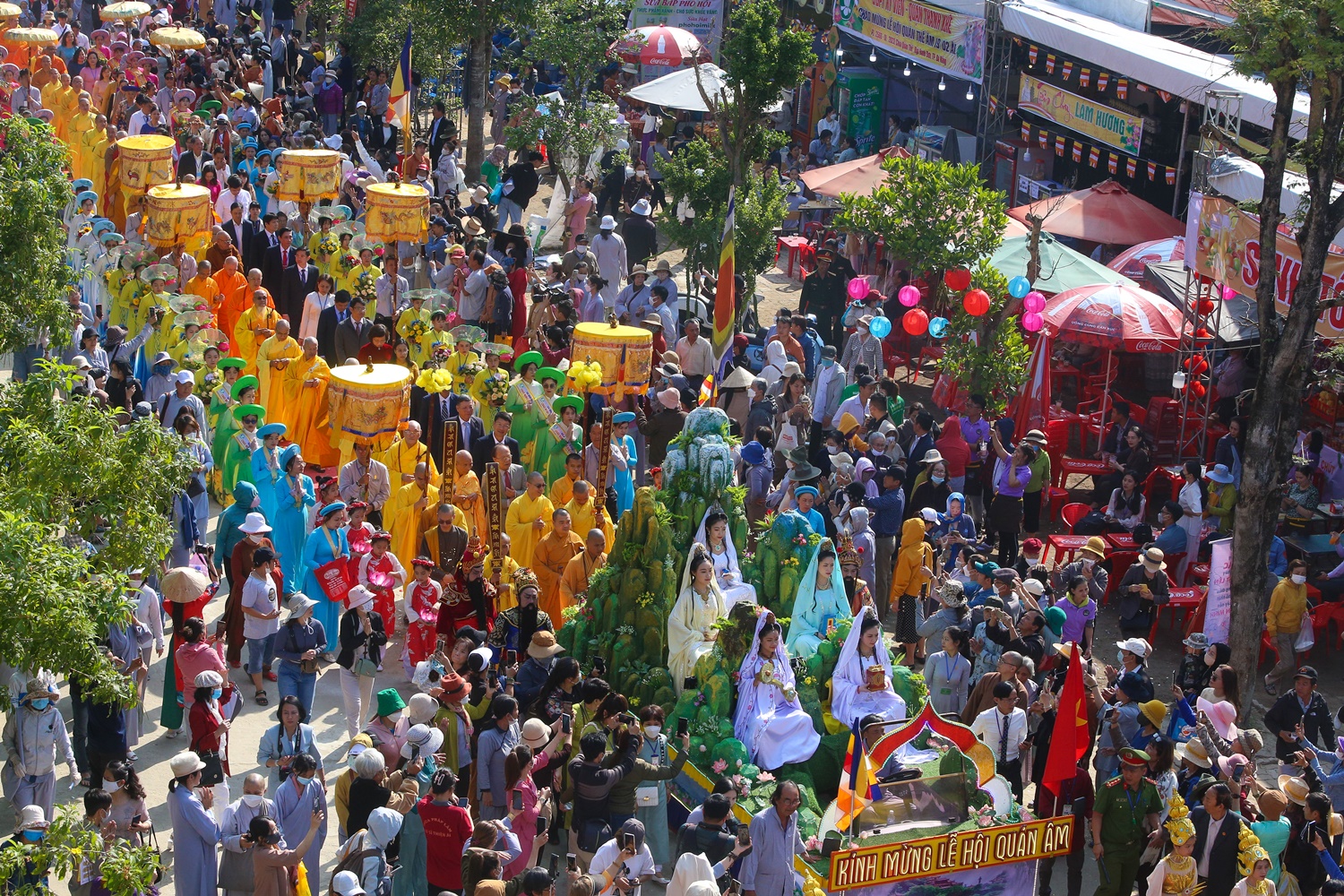 Hàng vạn người chen chân dự Lễ hội Quán Thế âm lớn nhất từ trước đến nay tại Đà Nẵng - Ảnh 6.