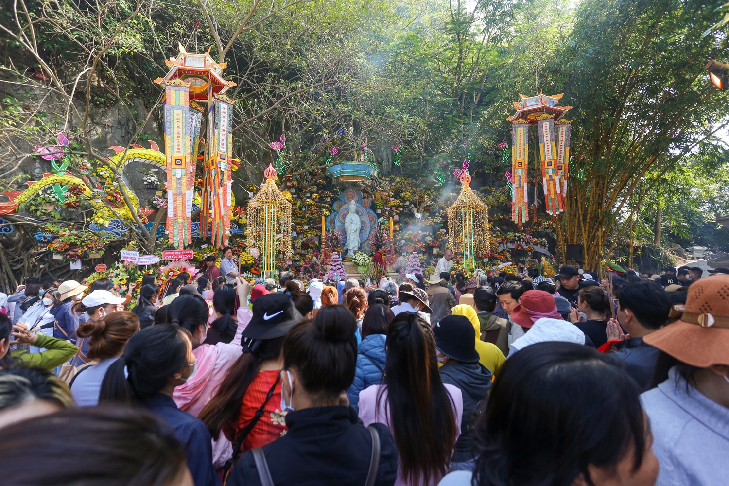 Hàng vạn người chen chân dự Lễ hội Quán Thế âm lớn nhất từ trước đến nay tại Đà Nẵng - Ảnh 13.
