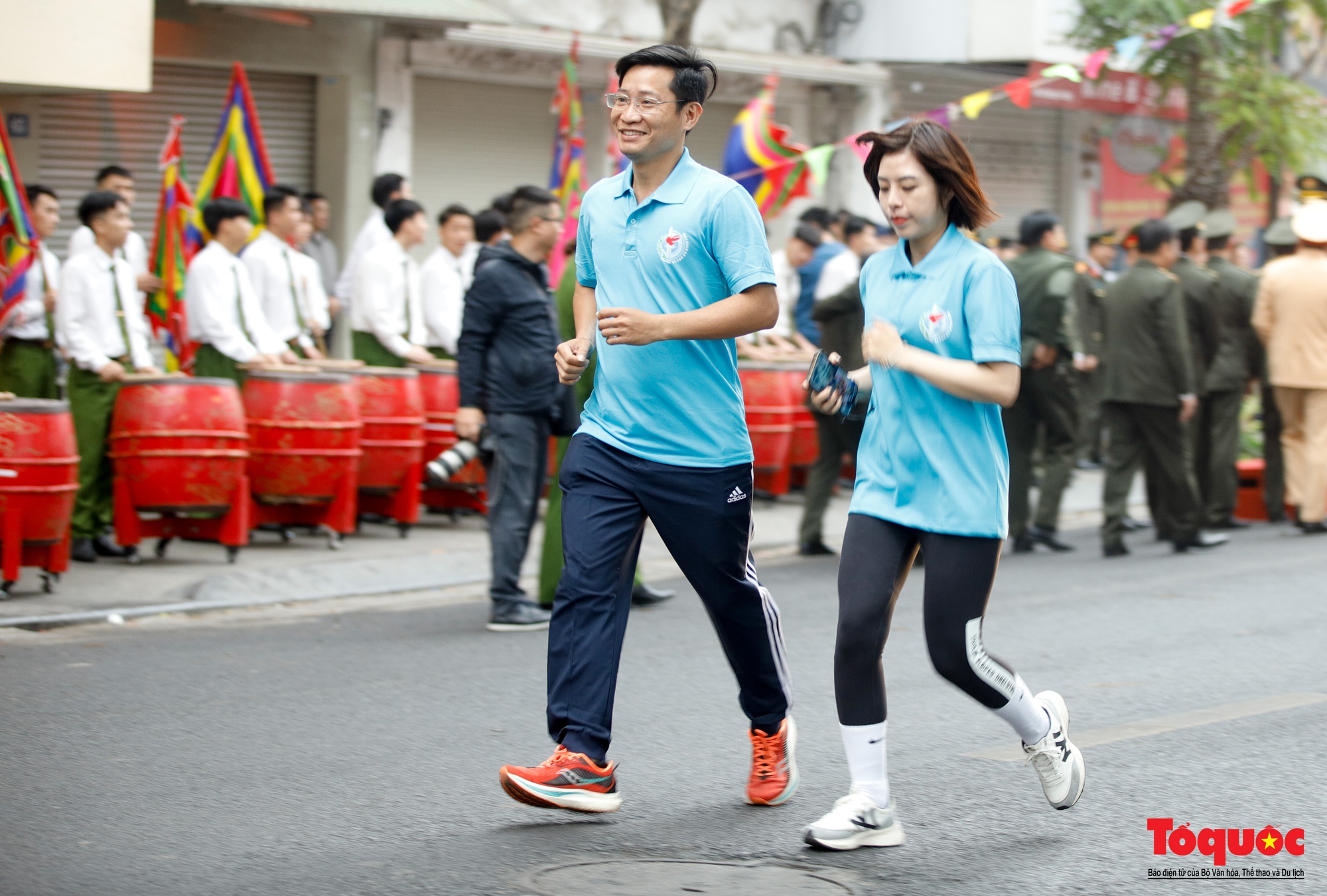 Bộ Công an tổ chức Ngày chạy Olympic vì sức khỏe toàn dân - Ảnh 14.