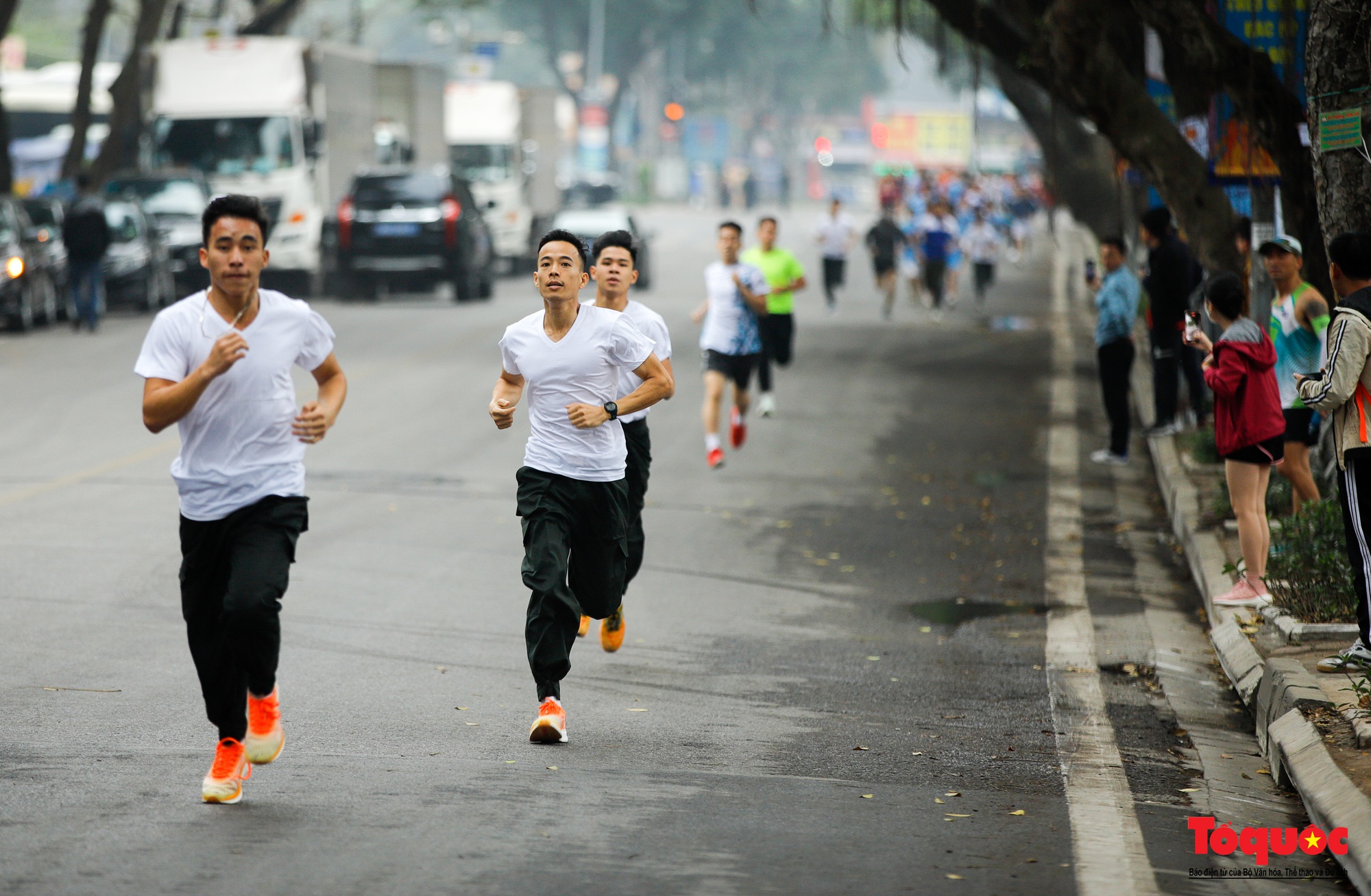 Bộ Công an tổ chức Ngày chạy Olympic vì sức khỏe toàn dân - Ảnh 10.
