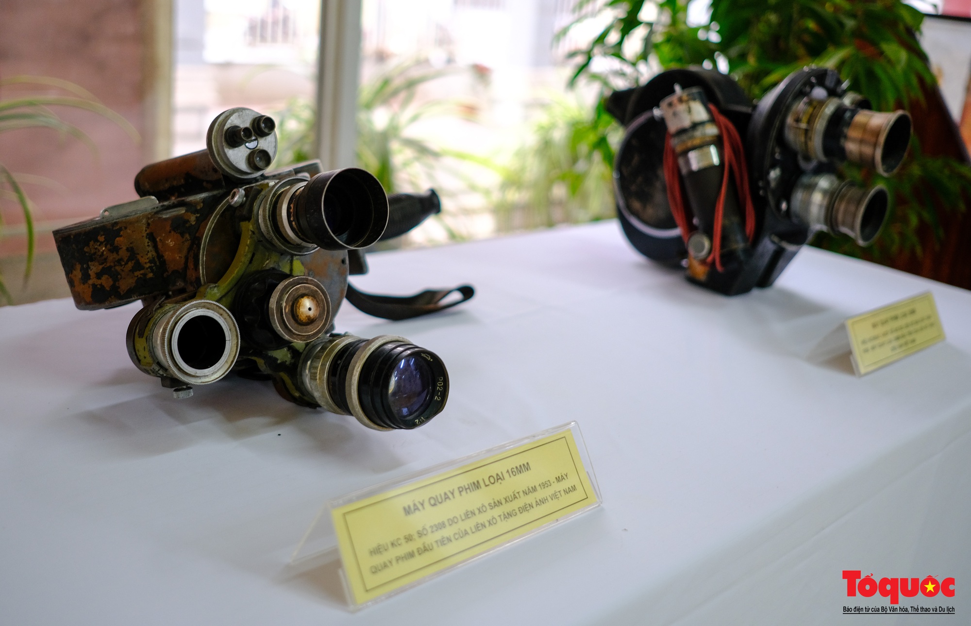 Hơn 200 tư liệu, hiện vật quý được trưng bày kỷ niệm 70 năm Điện ảnh Cách mạng Việt Nam - Ảnh 7.