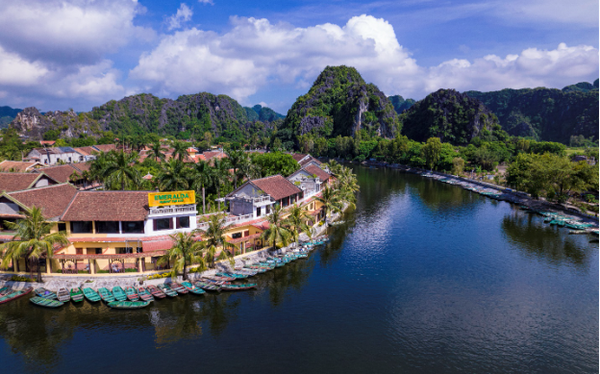 Emeralda Resort Tam Cốc – Trải nghiệm khu nghỉ đậm dấu ấn biệt phủ xứ Kinh Kỳ - Ảnh 1.