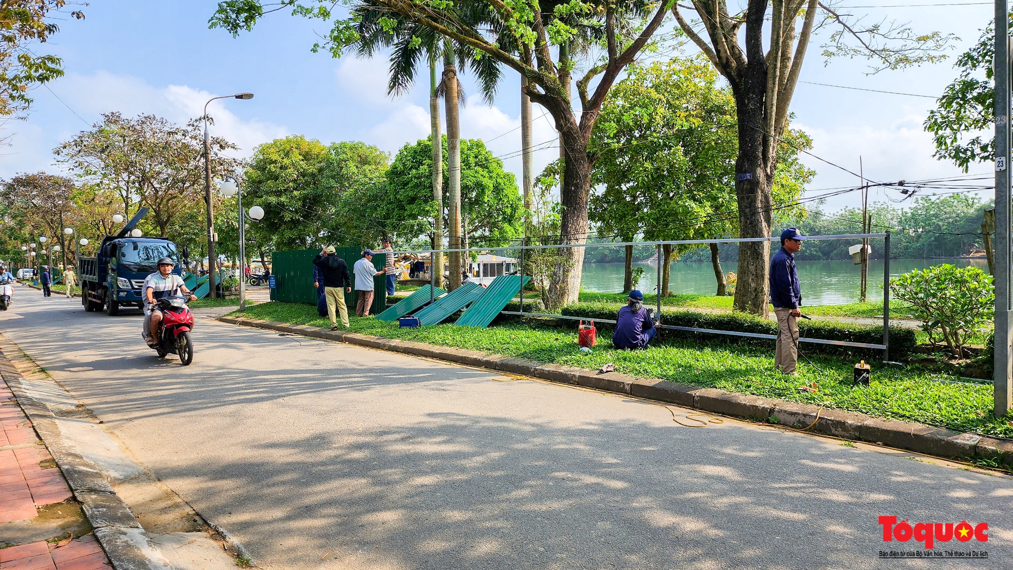 Mạnh tay xử lý hàng quán lấn chiếm trái phép, trả lại không gian cho công viên Trịnh Công Sơn - Ảnh 13.
