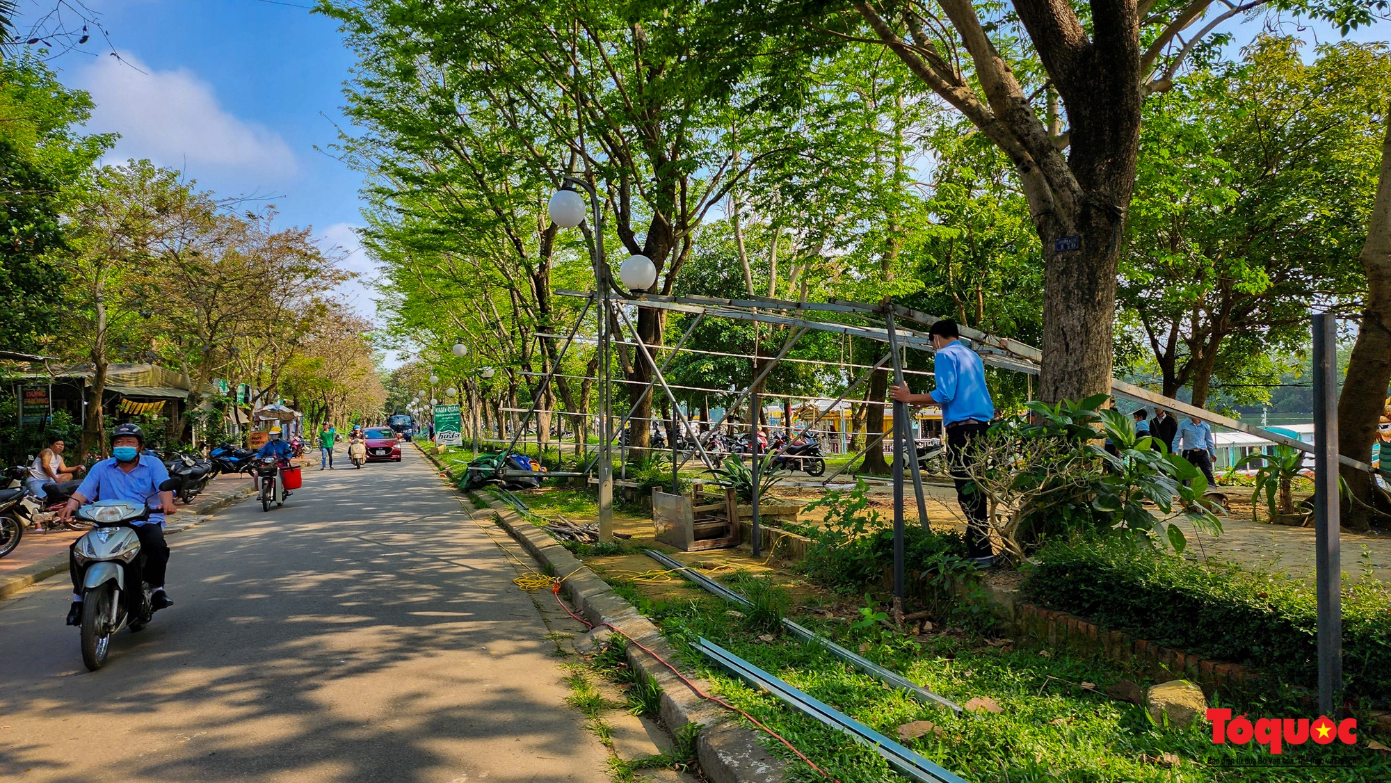 Mạnh tay xử lý hàng quán lấn chiếm trái phép, trả lại không gian cho công viên Trịnh Công Sơn - Ảnh 5.