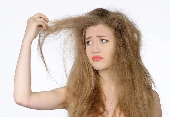 7 nguyên nhân khiến tóc xơ xác, thưa thớt ở chị em: Hiểu để chăm sóc tóc khỏe mạnh - Ảnh 2. 7 nguyên nhân khiến tóc xơ xác, thưa thớt ở chị em: Hiểu để chăm sóc tóc khỏe mạnh - Ảnh 2.