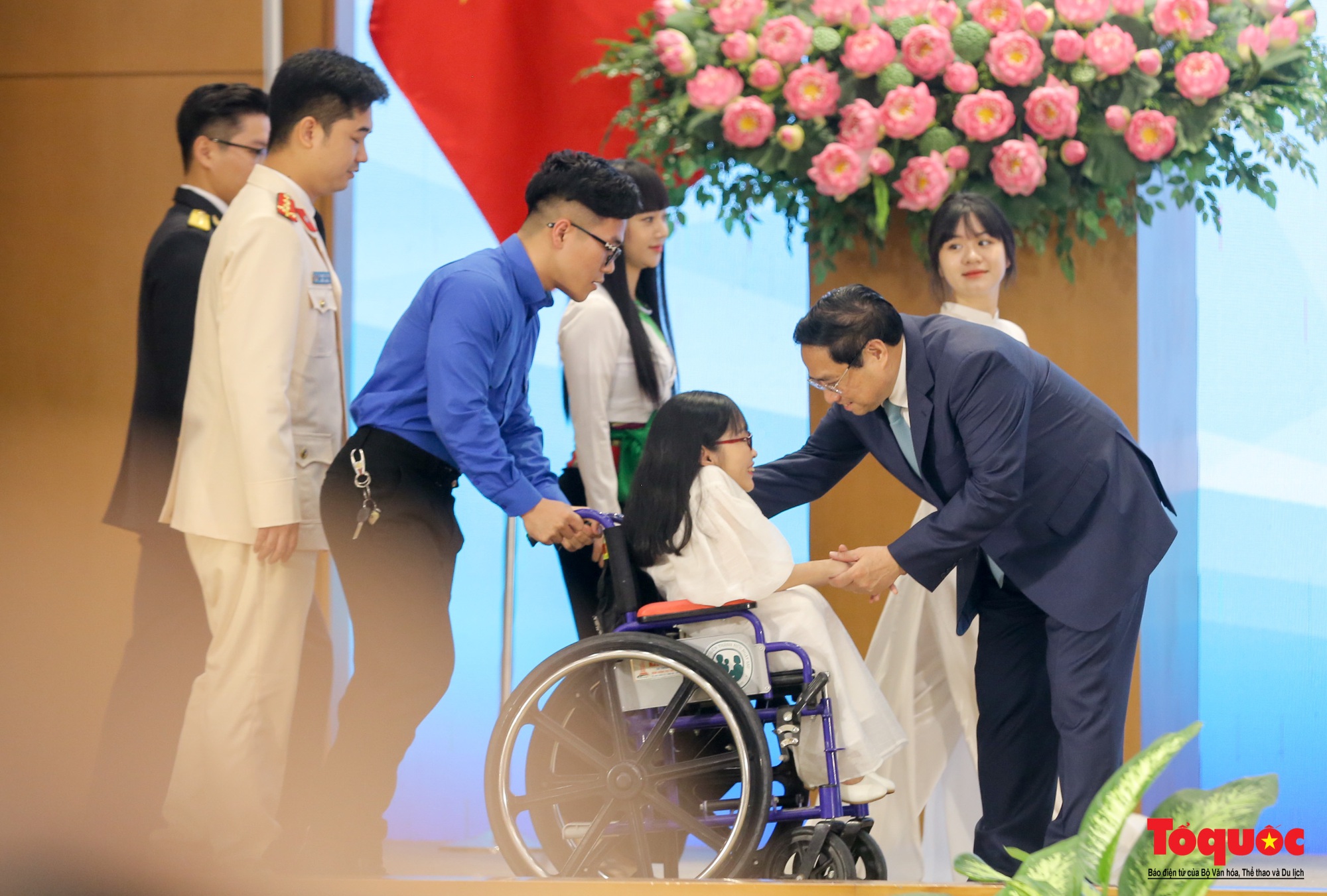 Chùm ảnh: Thủ tướng Chính phủ Phạm Minh Chính đối thoại với thanh niên Việt Nam - Ảnh 6.