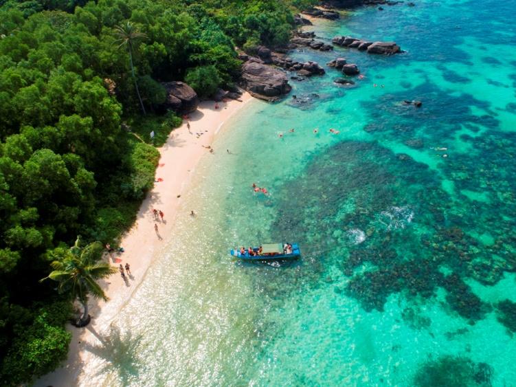 Visa exemption means international tourists can visit Phu Quoc for up to 30 days - Ảnh 3.