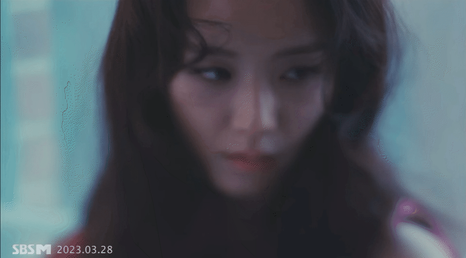 Jisoo (BLACKPINK) vừa tung teaser nhá hàng dân tình đã đồng loạt gọi tên Jennie vì loạt chi tiết  - Ảnh 2.