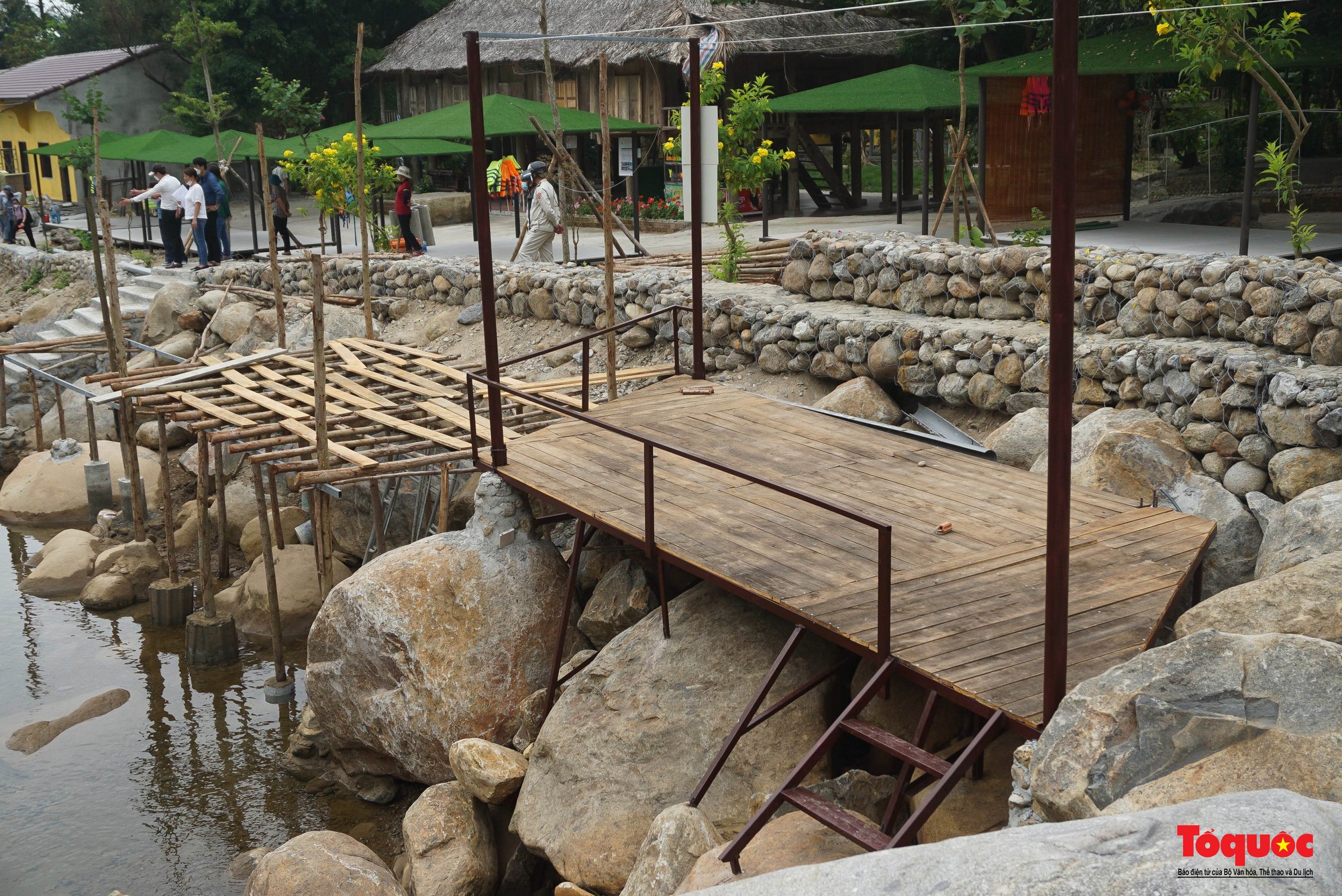 Tháo dỡ loạt công trình chặn dòng suối làm du lịch sinh thái ở Đà Nẵng - Ảnh 5.