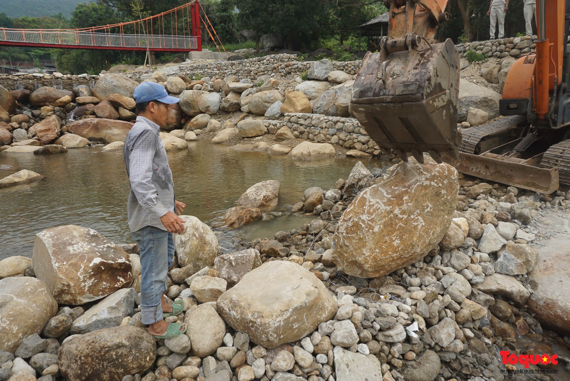 Tháo dỡ loạt công trình chặn dòng suối làm du lịch sinh thái ở Đà Nẵng - Ảnh 9.