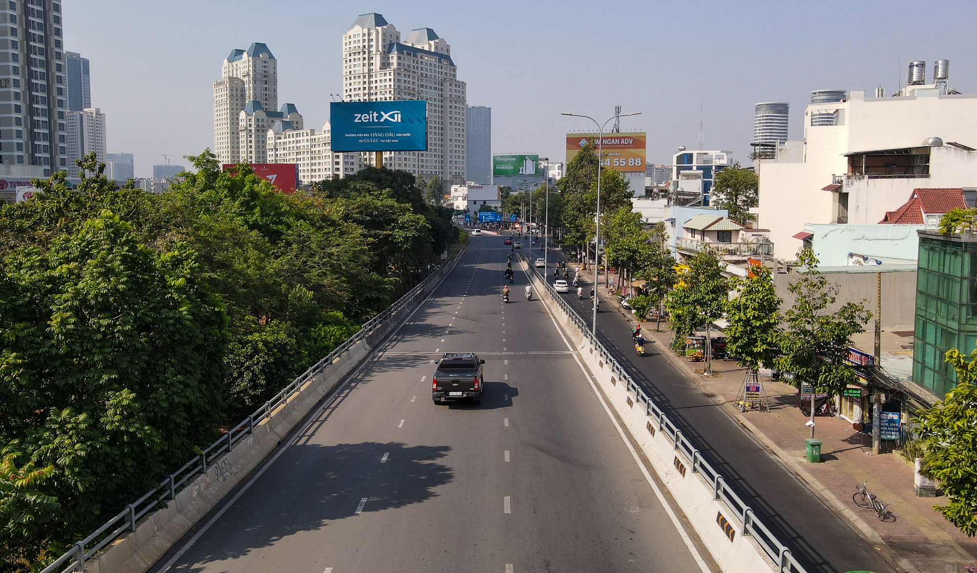 Cầu vượt ngay cửa ngõ TP.HCM thông xe trở lại sau 5 tháng, người dân vui mừng vì không còn lo ùn tắc - Ảnh 9.