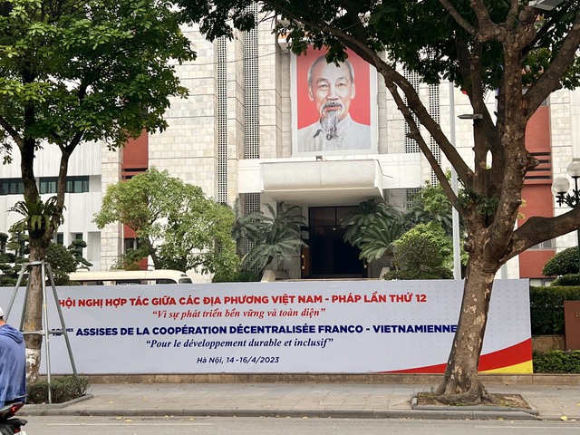 Hà Nội: Sẵn sàng tổ chức Hội nghị hợp tác giữa các địa phương của Việt Nam và Pháp - Ảnh 1.