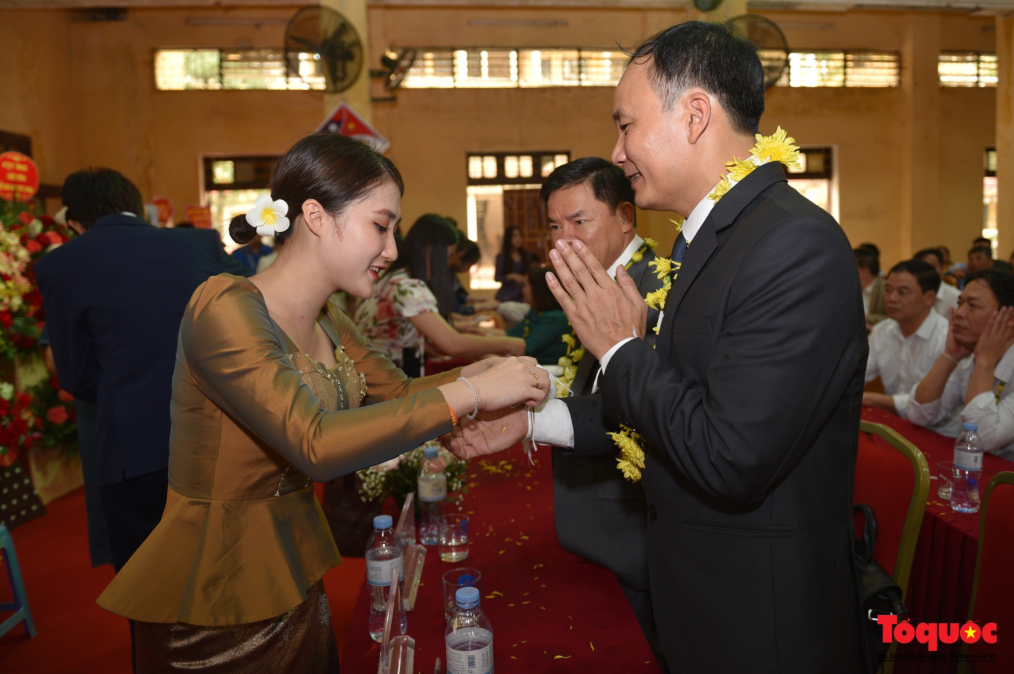 Tết Bunpimay thắm tình hữu nghị Việt Nam - Lào ở Trường T78 - Ảnh 11.