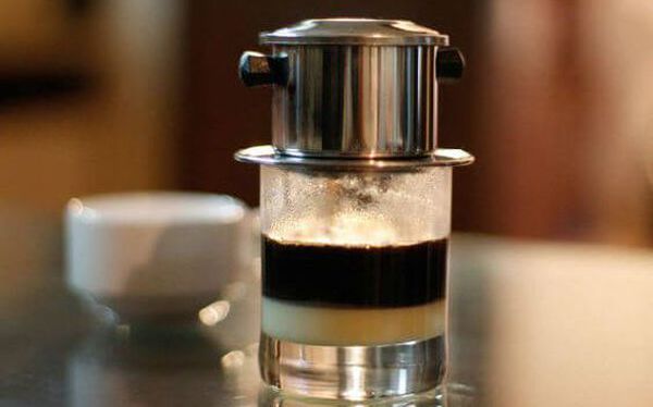  Cà phê sữa đá - thức uống mang hương vị riêng của người Việt - Ảnh 1.