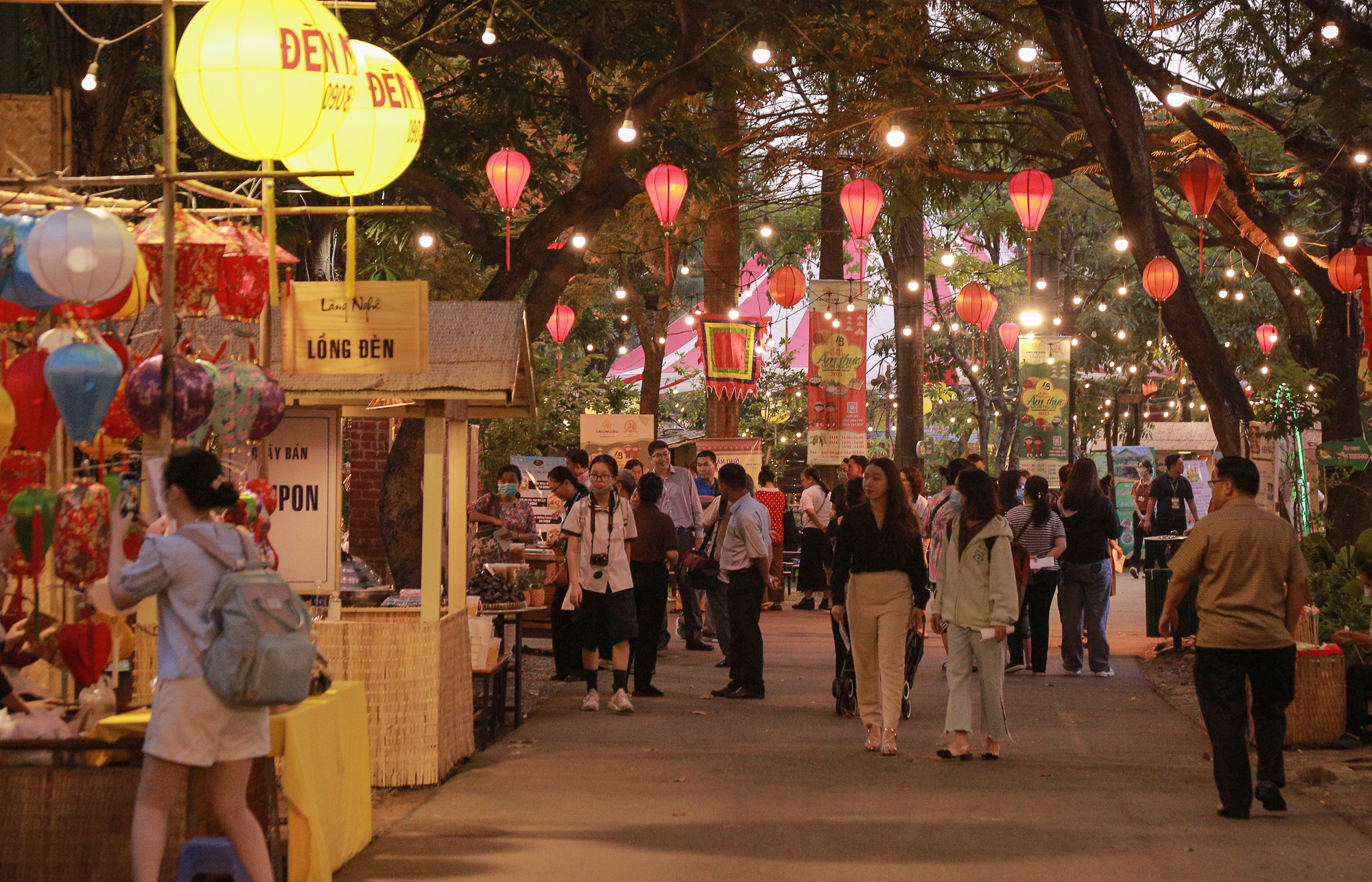 Hàng trăm người tham gia lễ hội ẩm thực đặc sắc nhất Châu Á ở TP.HCM  - Ảnh 3.