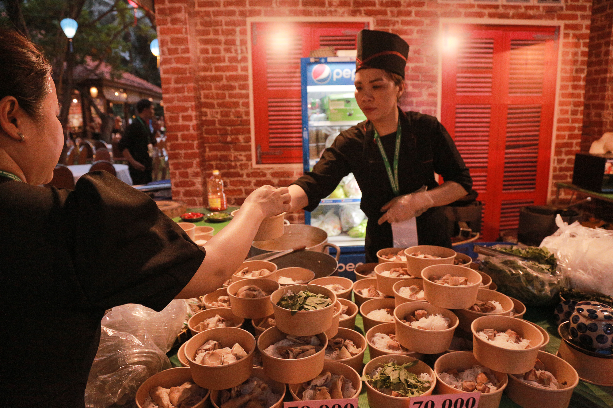 Hàng trăm người tham gia lễ hội ẩm thực đặc sắc nhất Châu Á ở TP.HCM  - Ảnh 10.