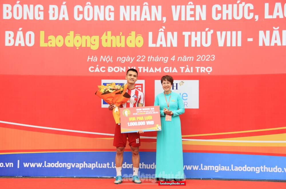 Bế mạc Giải bóng đá công nhân, viên chức, lao động Cúp báo Lao động Thủ đô lần thứ VIII - Ảnh 12.