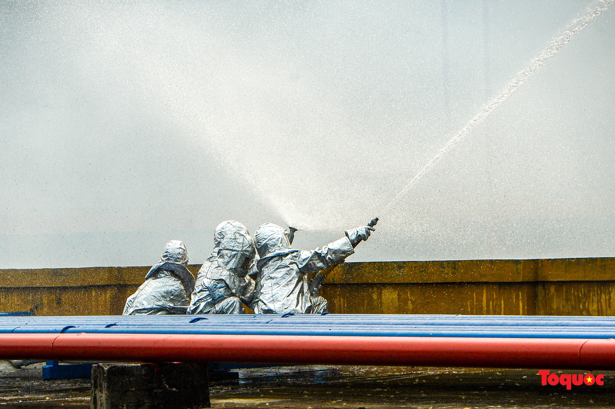 Phương án xử lý chữa cháy và cứu nạn, cứu hộ tại Tổng kho Xăng dầu Đức Giang - Ảnh 11.