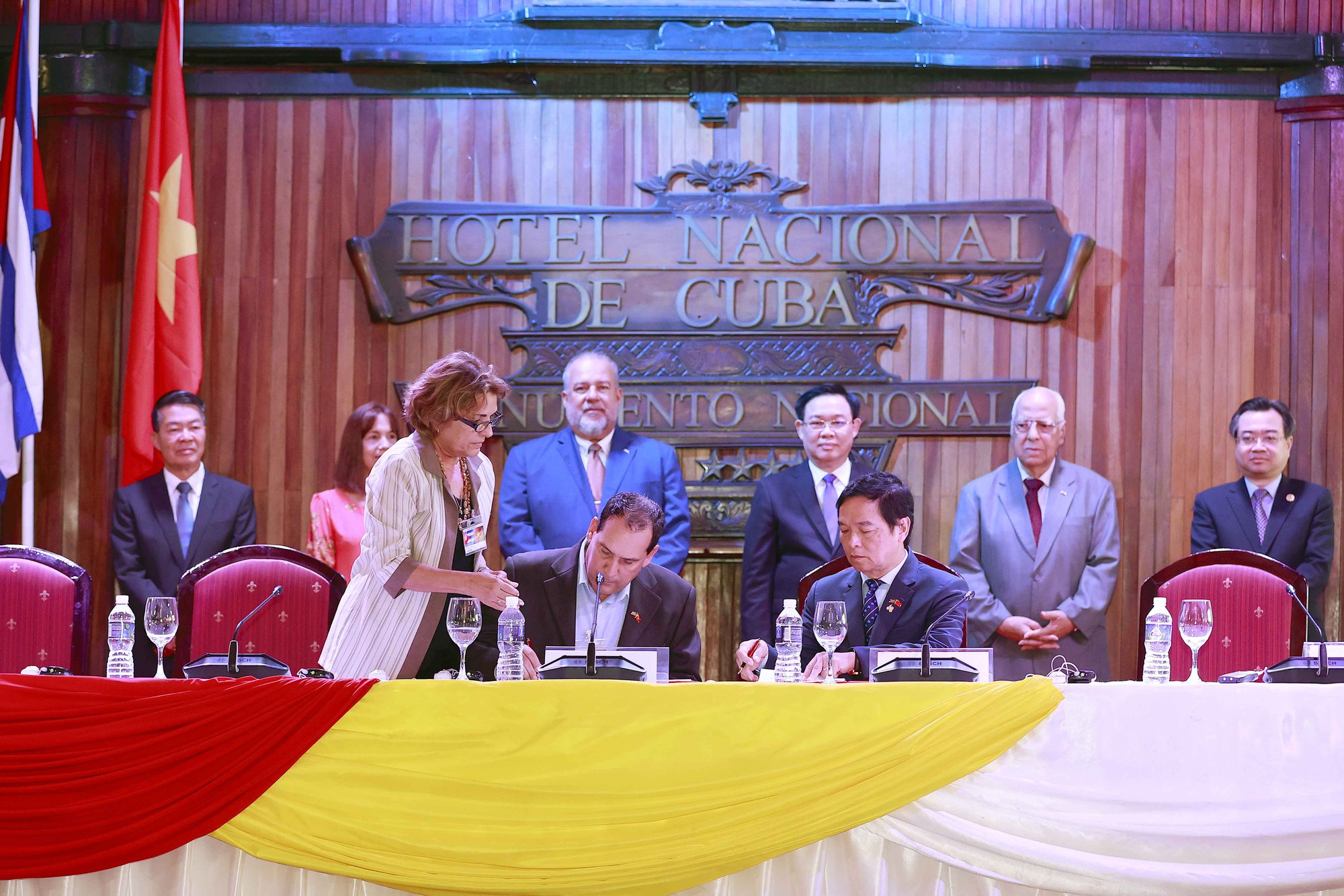 Thúc đẩy hợp tác kinh tế, thương mại, đầu tư tương xứng với quan hệ chính trị, ngoại giao giữa Việt Nam - Cuba - Ảnh 4.