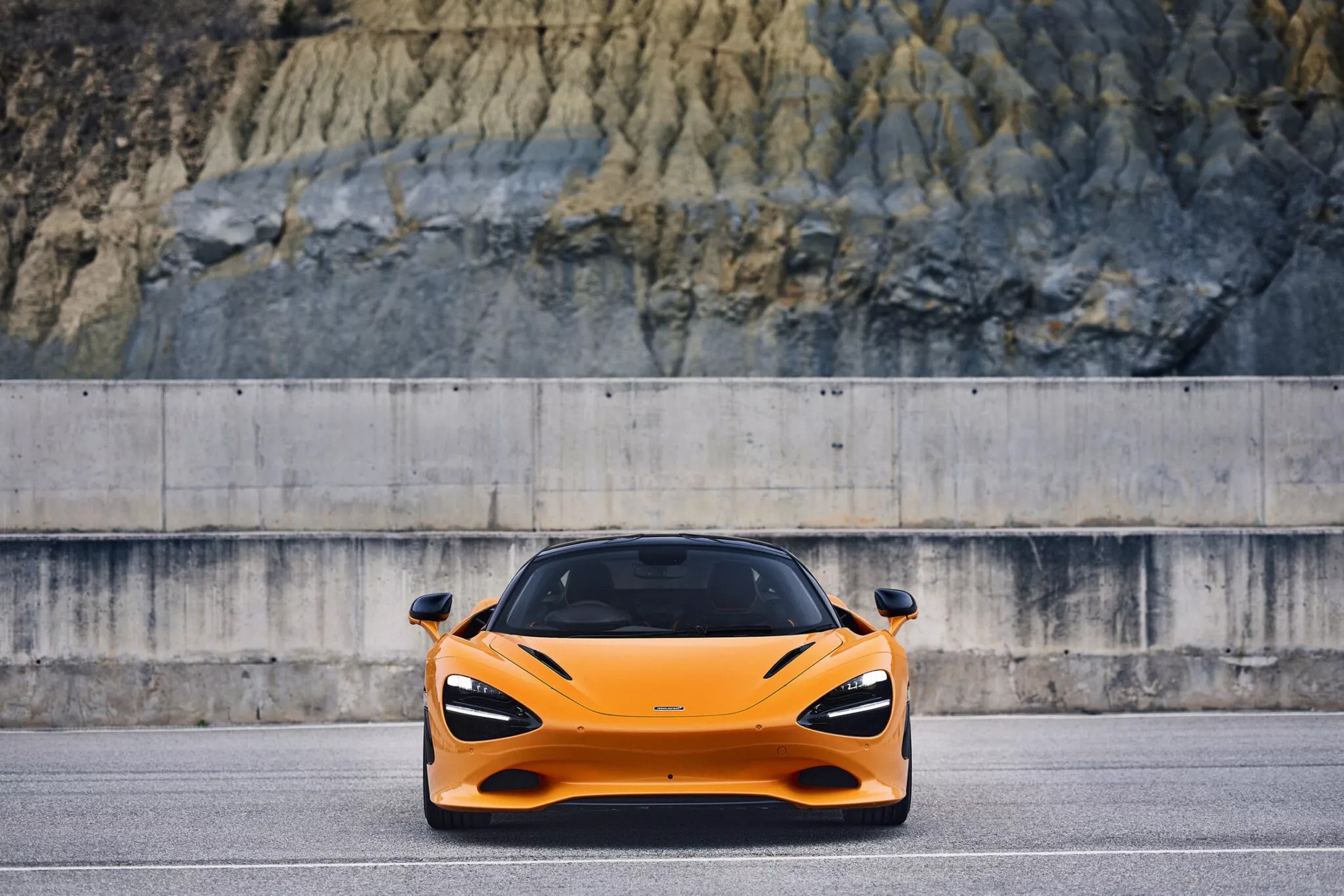 Siêu xe McLaren mạnh nhất, nhẹ nhất lịch sử chốt giá từ gần 20 tỷ đồng ở Việt Nam - Ảnh 15.