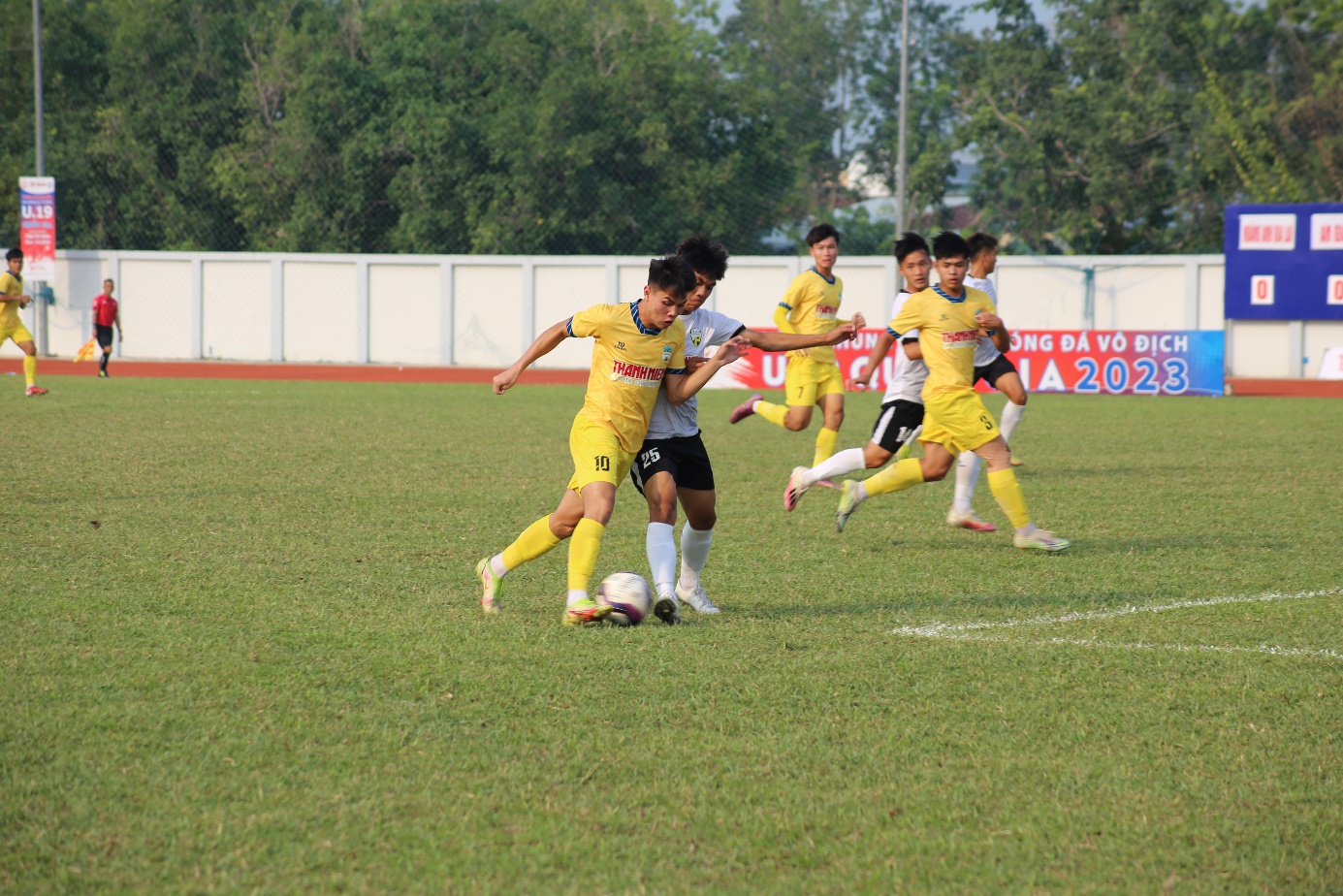 Xác định 8 đội bóng lọt vào Tứ kết VCK U19 Quốc Gia 2023 - Ảnh 2.