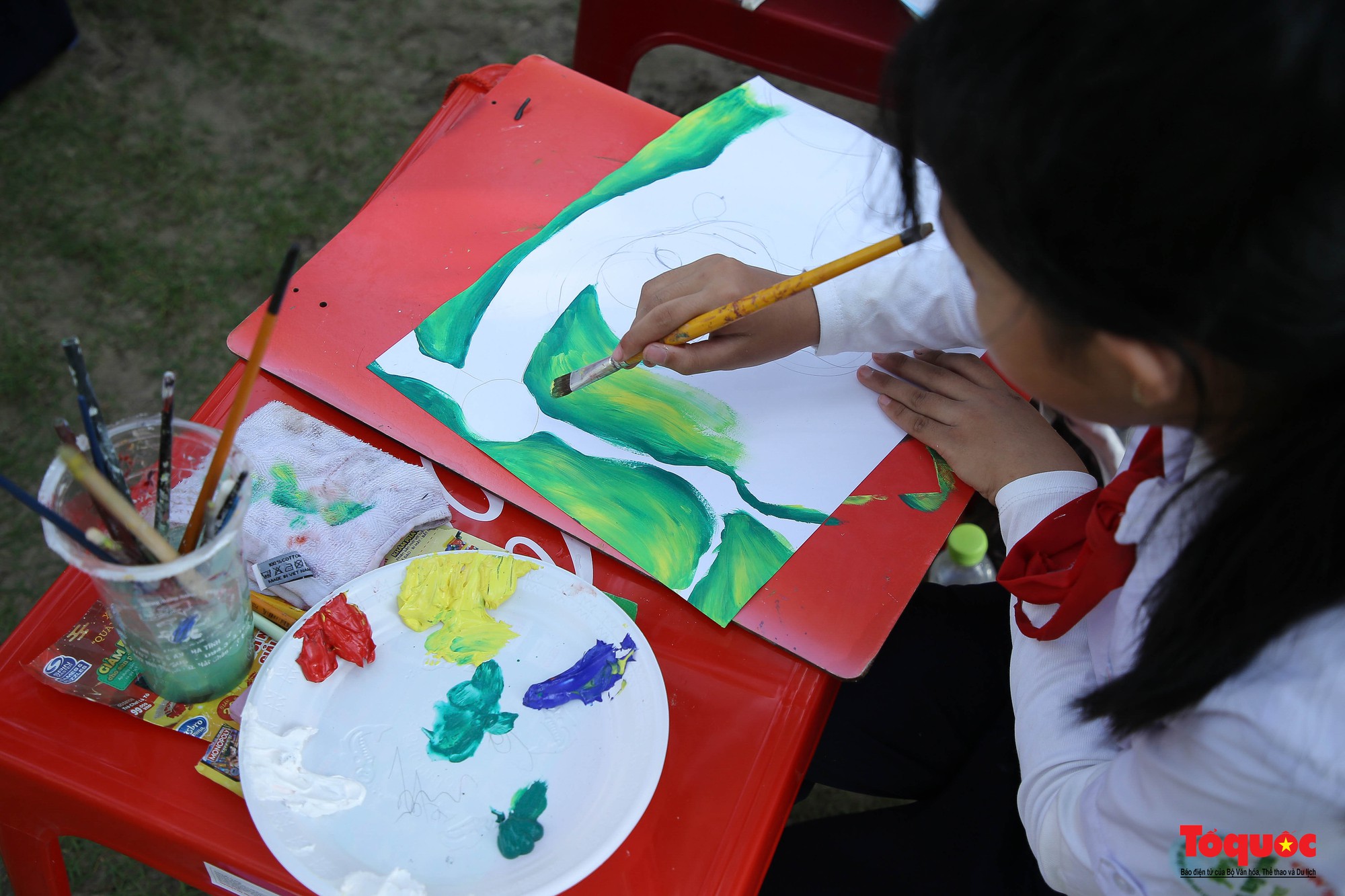 Hơn 100 học sinh Đà Nẵng tham gia cuộc thi vẽ tranh &quot;Vì một Sơn Trà xanh&quot; - Ảnh 7.