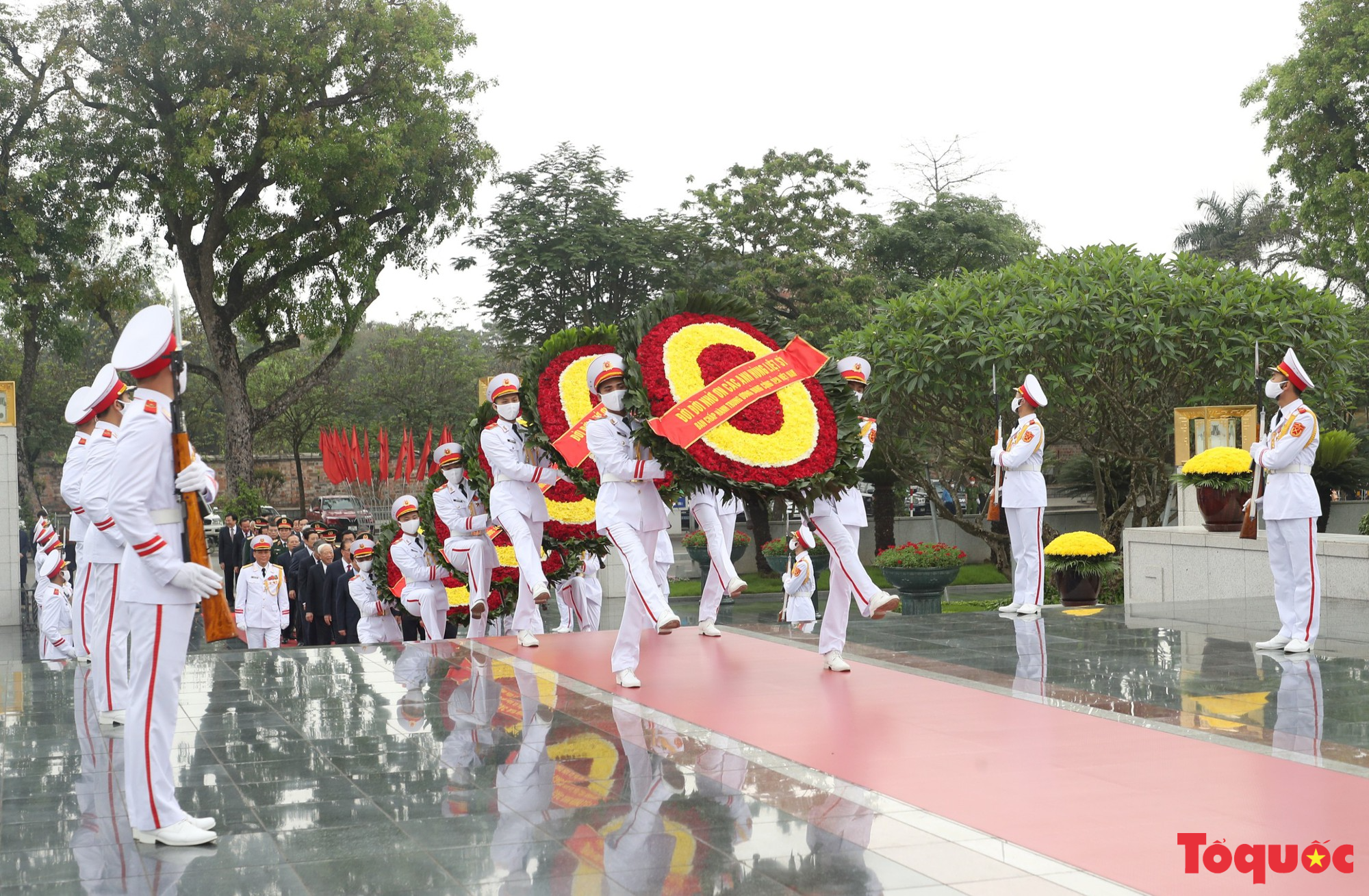 Lãnh đạo Đảng, Nhà nước viếng lăng Chủ tịch Hồ Chí Minh - Ảnh 12.