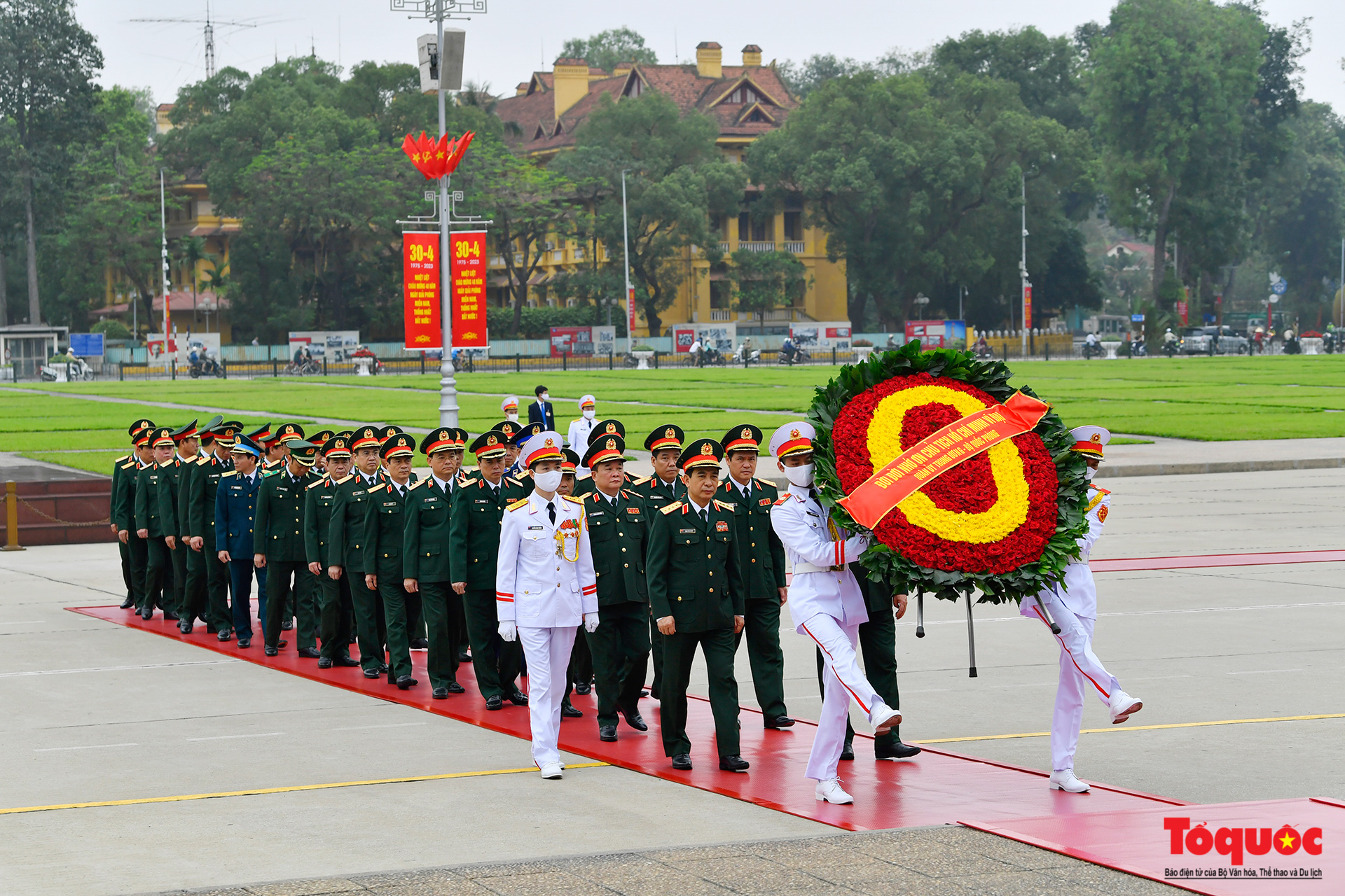 Lãnh đạo Đảng, Nhà nước viếng lăng Chủ tịch Hồ Chí Minh - Ảnh 7.