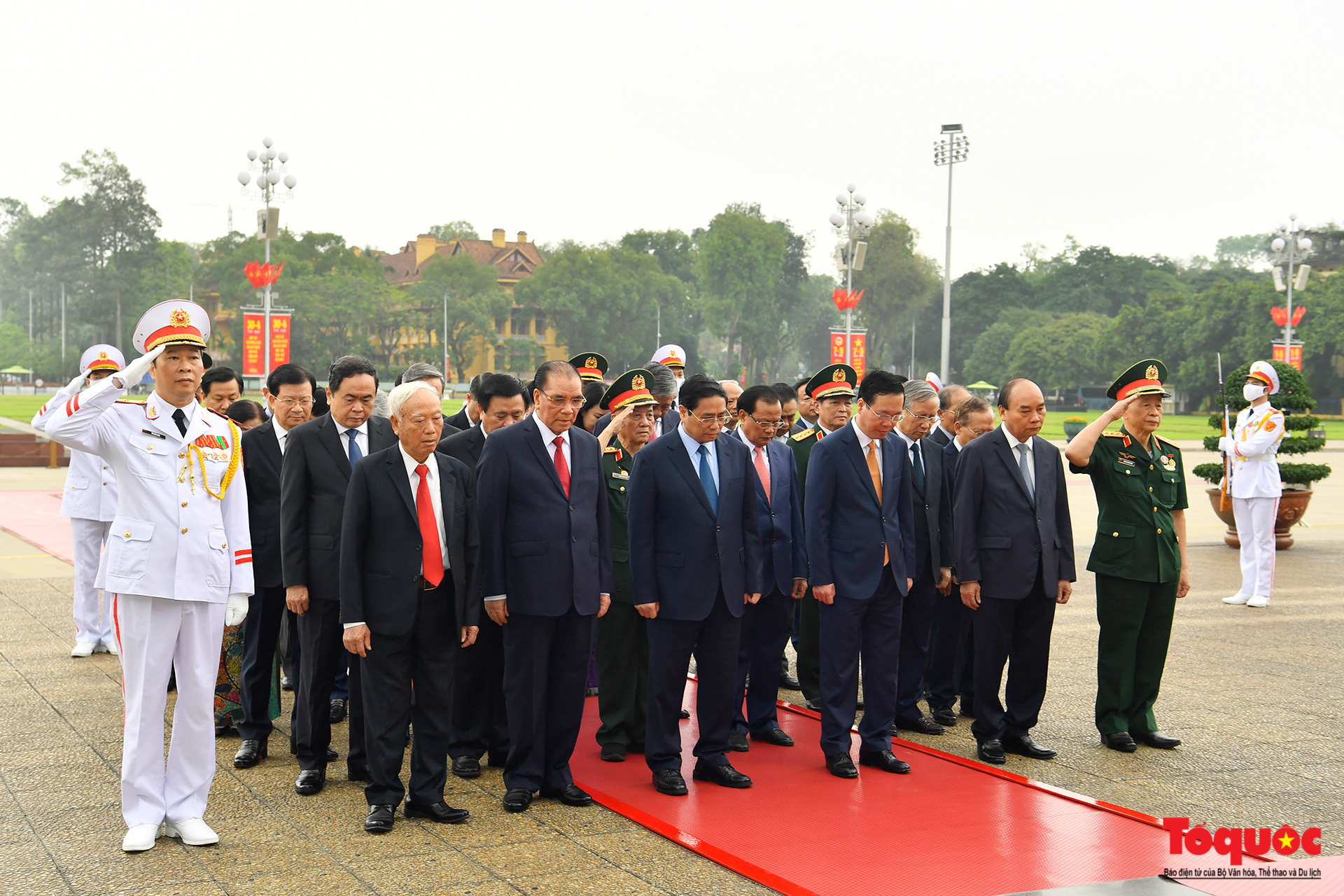 Lãnh đạo Đảng, Nhà nước viếng lăng Chủ tịch Hồ Chí Minh - Ảnh 5.
