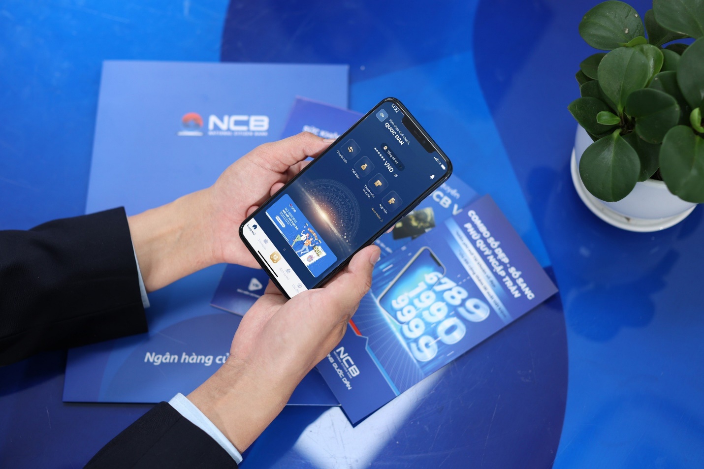 Mở ứng dụng NCB iziMobile, nhận ngay ưu đãi hấp dẫn tại hệ thống Sun World - Ảnh 1.