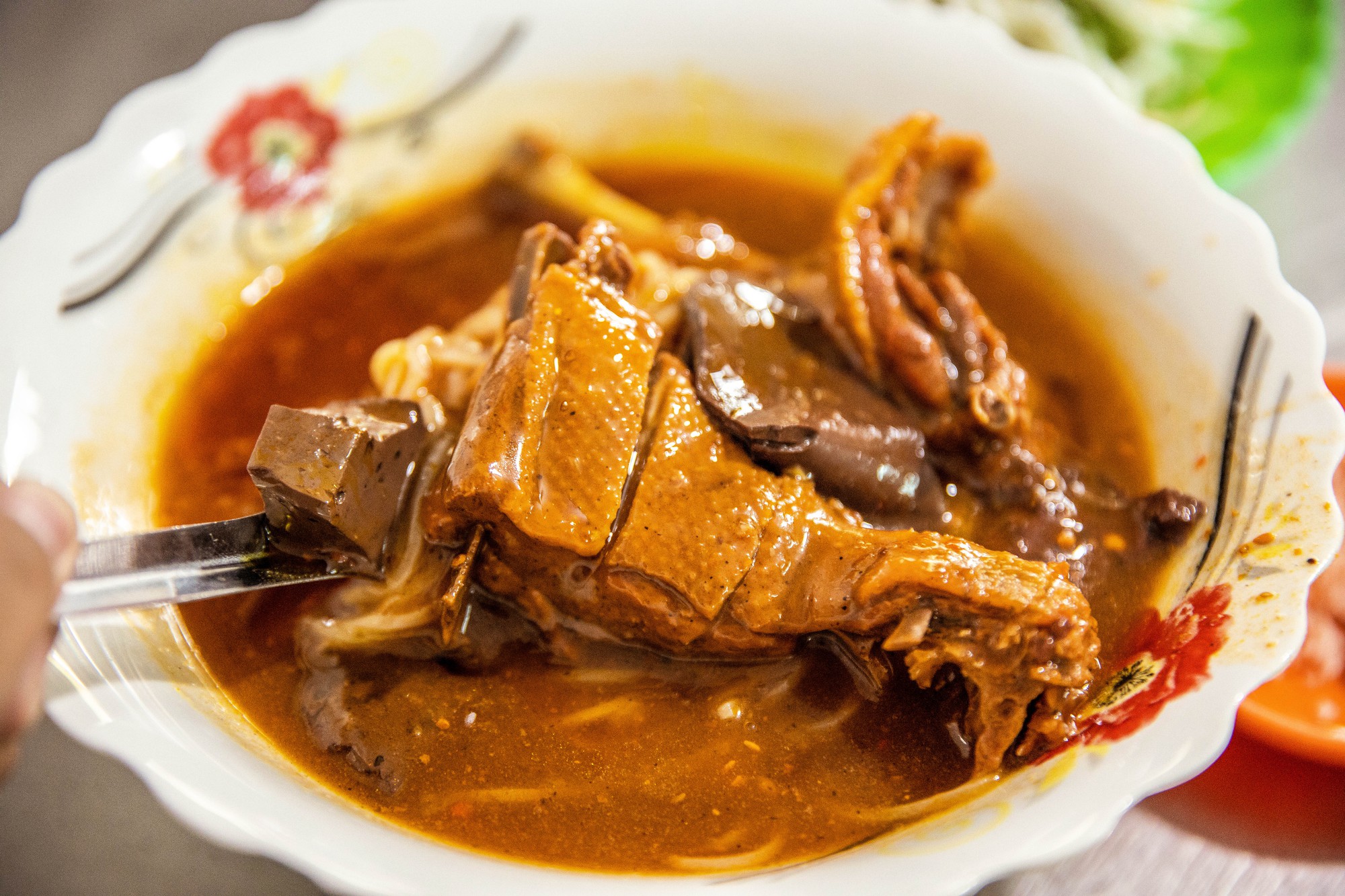 Về “xứ công tử Bạc Liêu” thưởng thức món ăn thuộc top 100 đặc sản nổi bật nhất Việt Nam - Ảnh 1.
