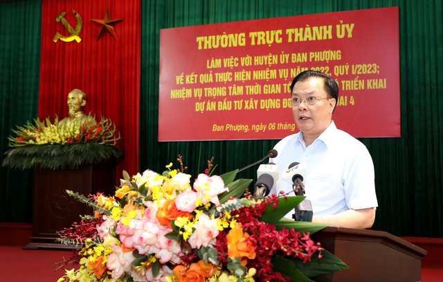Bí thư Thành ủy Hà Nội: Đan Phượng cần ưu tiên đầu tư cho y tế, văn hóa, giáo dục - Ảnh 1.