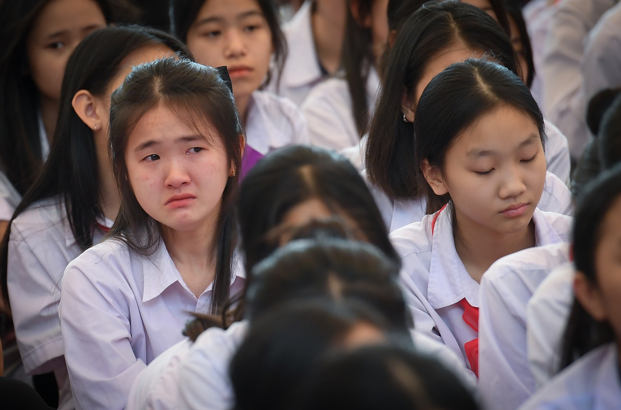 Học sinh Bắc Giang rớm nước mắt nghe chia sẻ của diễn giả cao 90cm, nhà báo Bùi Ngọc Hải - Ảnh 8.