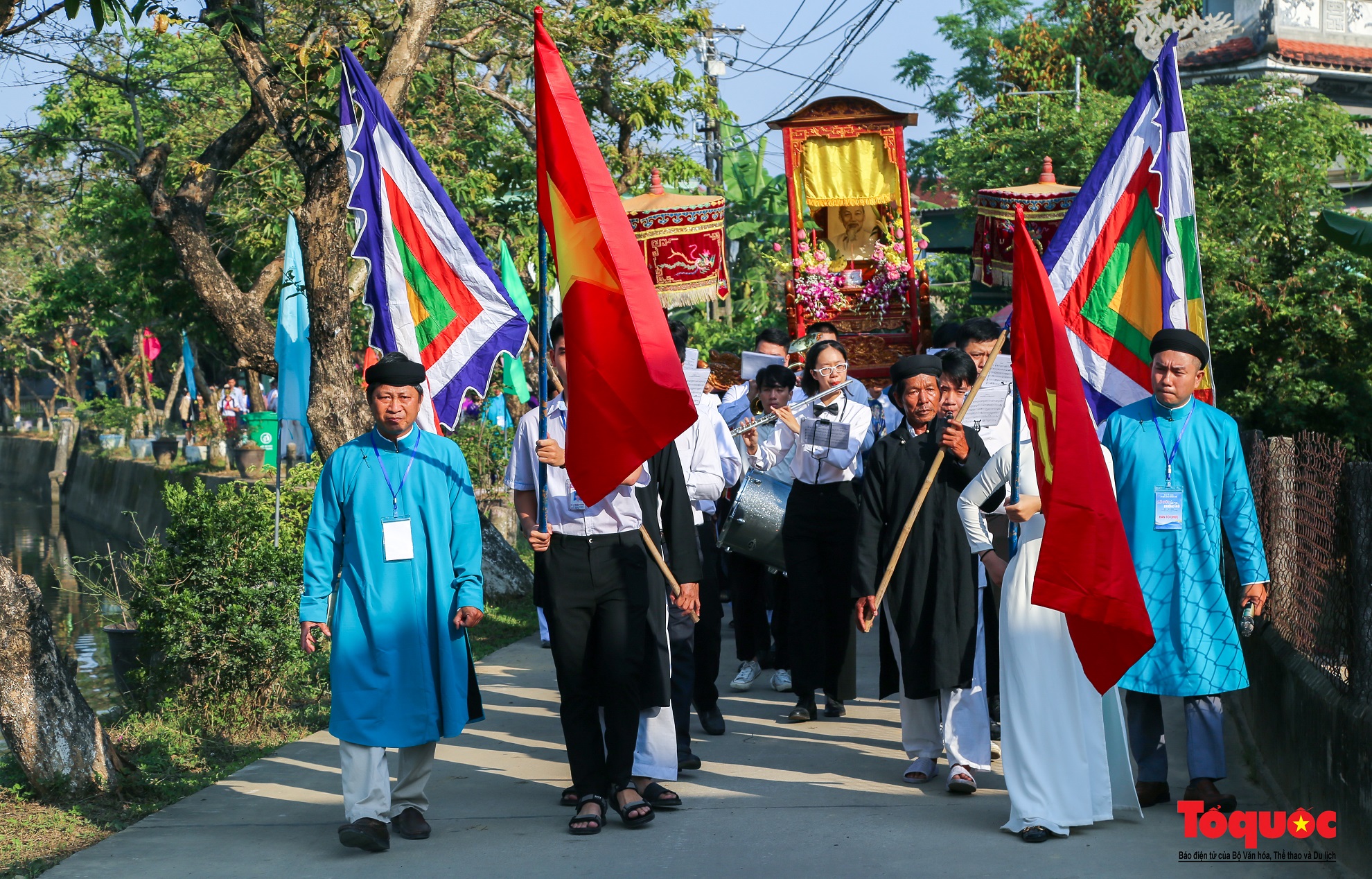Người dân, du khách trải nghiệm nhiều hoạt động ý nghĩa tại Lễ hội làng Dương Nỗ - Ảnh 5.