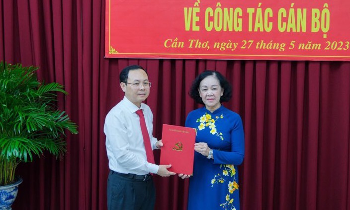 Phó Bí thư Thành ủy TP.HCM Nguyễn Văn Hiếu làm Bí thư Thành ủy Cần Thơ - Ảnh 1. Phó Bí thư Thành ủy TP.HCM Nguyễn Văn Hiếu làm Bí thư Thành ủy Cần Thơ - Ảnh 1.