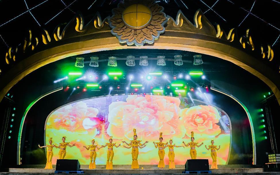 Du khách hào hứng trải nghiệm Sun World Ba Na Hills, Công viên châu Á- Asia Park trong ngày đầu nghỉ lễ - Ảnh 10.