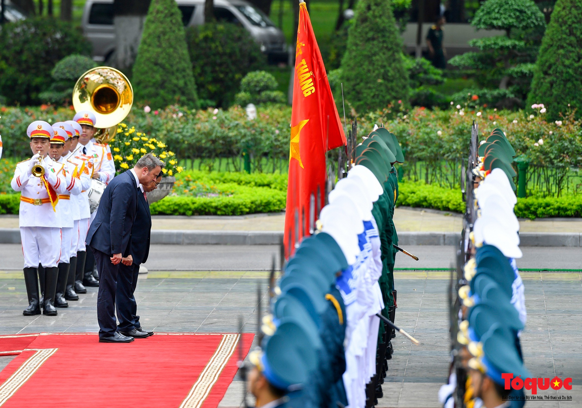 Thủ tướng Phạm Minh Chính chủ trì đón, hội đàm với Thủ tướng Luxembourg - Ảnh 3.