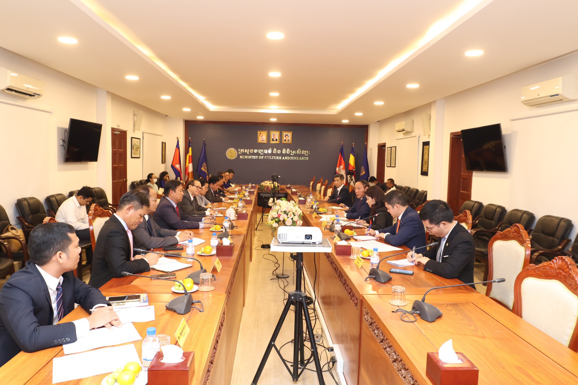 Đẩy mạnh hợp tác văn hóa giữa Việt Nam - Campuchia - Ảnh 1.